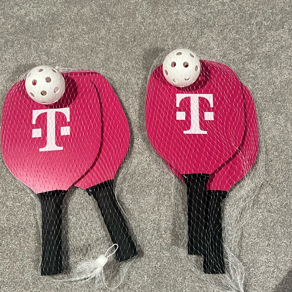 T-MOBILE PickleBall Racket Set 2 sets